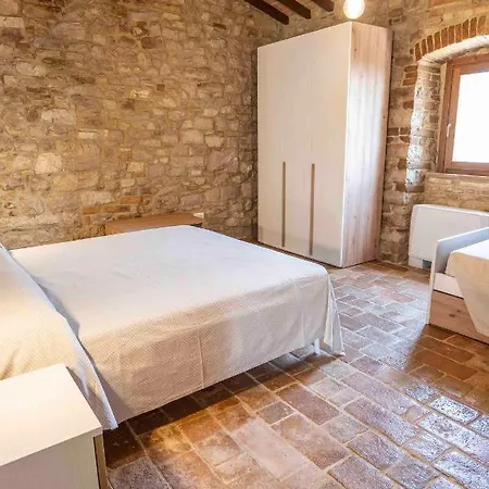 Cerqueti - Casale San Pietro In Valle Apartamento