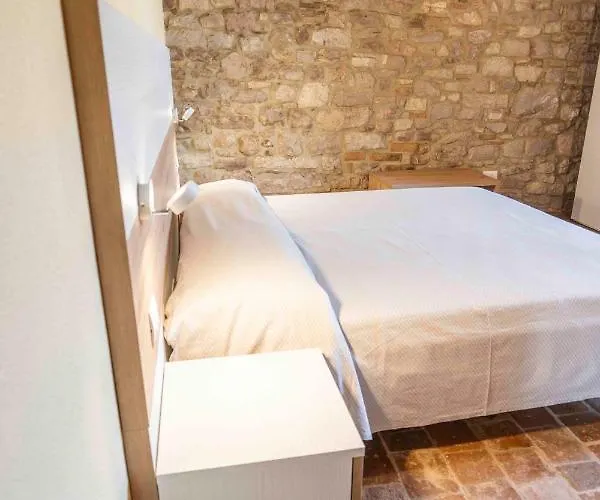 Abbazia San Pietro In Valle *